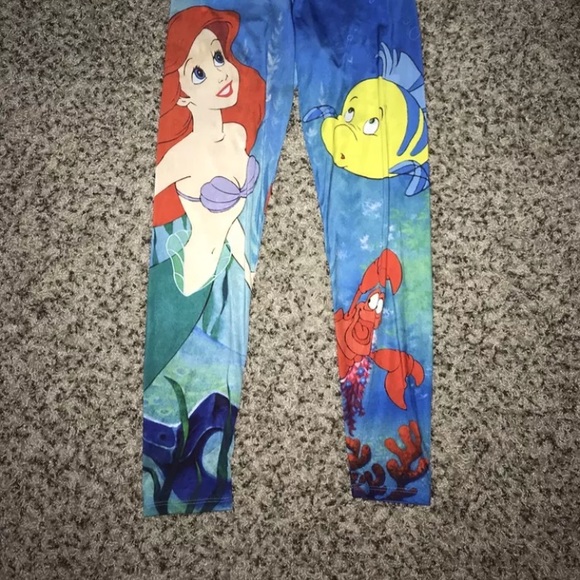 Disney Woman Jeggings Little Mermaid Ariel Sz XL - Picture 2 of 6